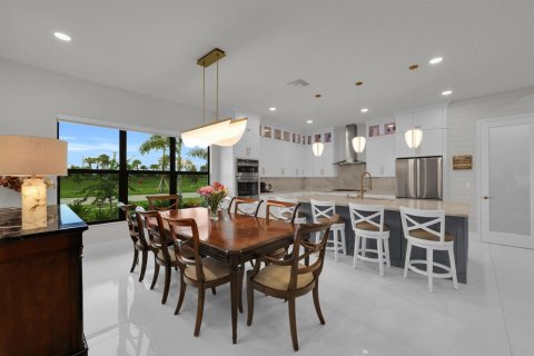 House in Port St. Lucie, Florida 3 bedrooms, 259.29 sq.m. № 2361686 - photo 18