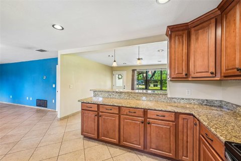 House in Sarasota, Florida 3 bedrooms, 135.73 sq.m. № 2220261 - photo 13