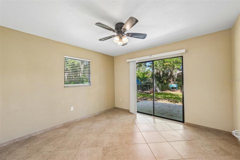 House in Sarasota, Florida 3 bedrooms, 135.73 sq.m. № 2220261 - photo 21