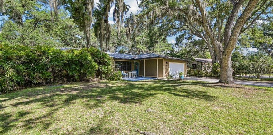 House in Sarasota, Florida 3 bedrooms, 135.73 sq.m. № 2220261