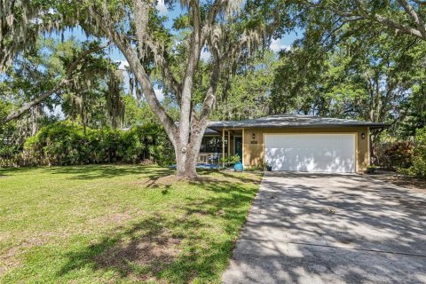 House in Sarasota, Florida 3 bedrooms, 135.73 sq.m. № 2220261 - photo 2