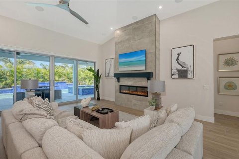 House in Bradenton, Florida 4 bedrooms, 228.63 sq.m. № 1795223 - photo 5