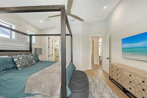 House in Bradenton, Florida 4 bedrooms, 228.63 sq.m. № 1795223 - photo 25