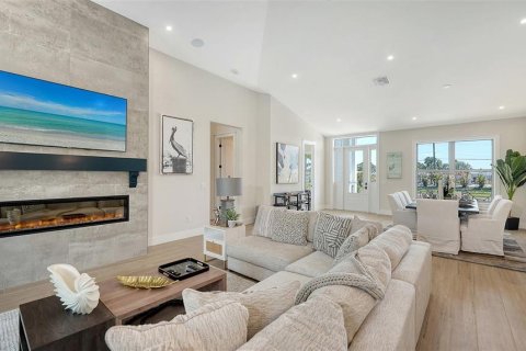 House in Bradenton, Florida 4 bedrooms, 228.63 sq.m. № 1795223 - photo 7