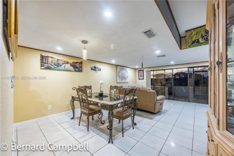 Adosado en venta en Sunrise, Florida, 3 dormitorios, 140.47 m2 № 2010720 - foto 9