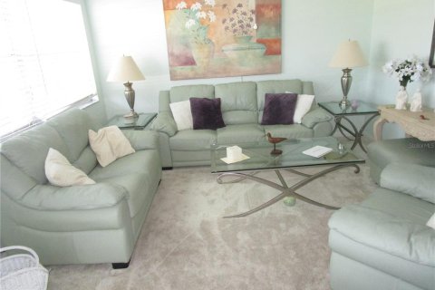 Condo in Saint Petersburg, Florida, 1 bedroom  № 1437943 - photo 4