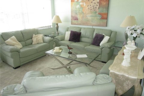 Condo in Saint Petersburg, Florida, 1 bedroom  № 1437943 - photo 5