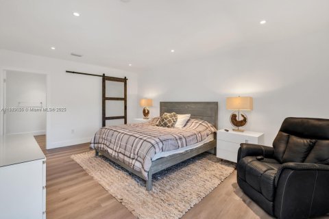 Casa en venta en Southwest Ranches, Florida, 6 dormitorios, 399.11 m2 № 2035427 - foto 19