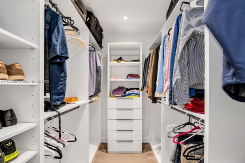 Casa en venta en Southwest Ranches, Florida, 6 dormitorios, 399.11 m2 № 2035427 - foto 21