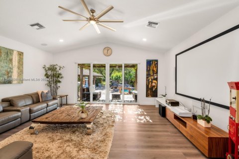 Casa en venta en Southwest Ranches, Florida, 6 dormitorios, 399.11 m2 № 2035427 - foto 13