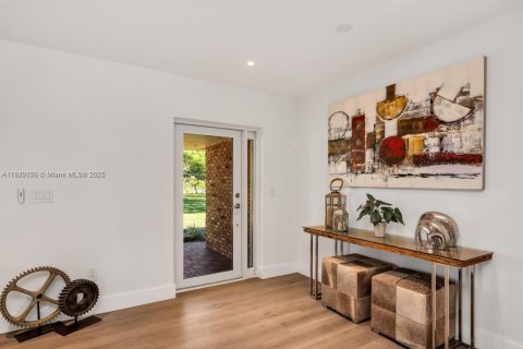 Casa en venta en Southwest Ranches, Florida, 6 dormitorios, 399.11 m2 № 2035427 - foto 7