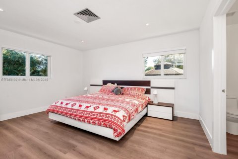 Casa en venta en Southwest Ranches, Florida, 6 dormitorios, 399.11 m2 № 2035427 - foto 26