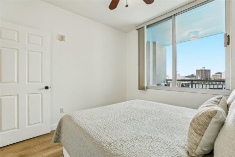 Condo in Orlando, Florida, 2 bedrooms № 2305010 - photo 28