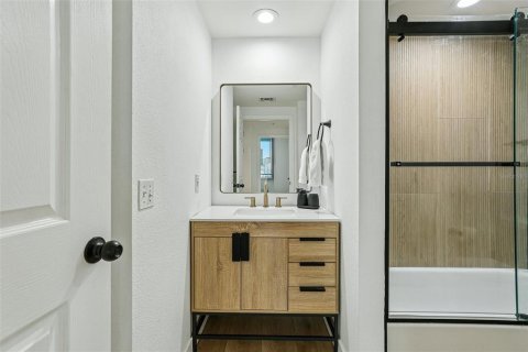 Condo in Orlando, Florida, 2 bedrooms № 2305010 - photo 29