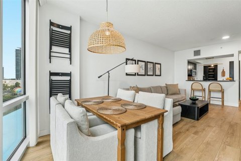 Condo in Orlando, Florida, 2 bedrooms № 2305010 - photo 10