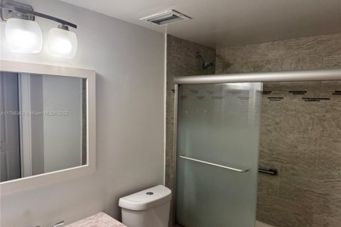 Copropriété à vendre à Miami, Floride: 2 chambres, 121.89 m2 № 1865234 - photo 7