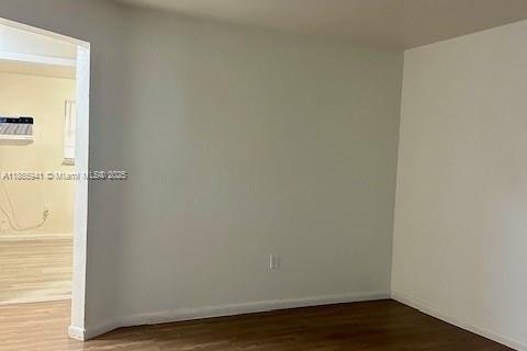 House in Miami, Florida 2 bedrooms, 144.46 sq.m. № 1895761 - photo 5
