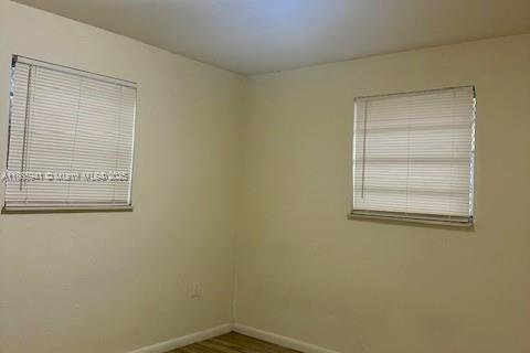 House in Miami, Florida 2 bedrooms, 144.46 sq.m. № 1895761 - photo 7