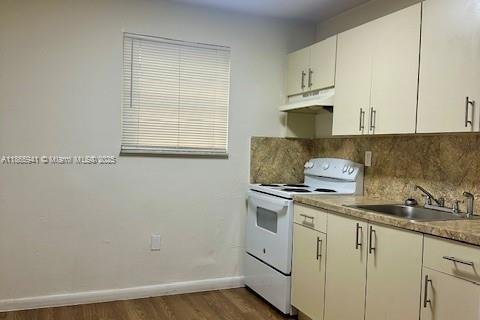House in Miami, Florida 2 bedrooms, 144.46 sq.m. № 1895761 - photo 3