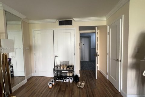 Copropriété à louer à Sunny Isles Beach, Floride: 1 chambre, 71.26 m2 № 1946824 - photo 12