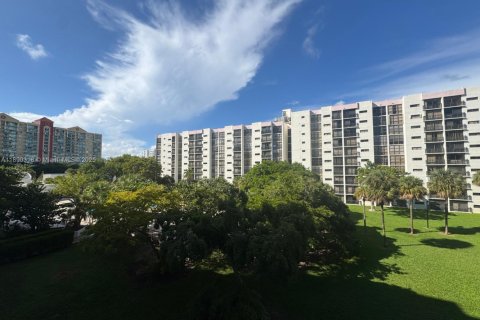 Copropriété à louer à Sunny Isles Beach, Floride: 1 chambre, 71.26 m2 № 1946824 - photo 30