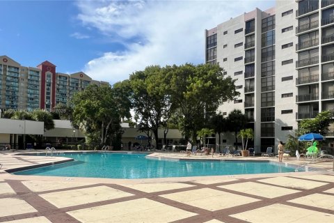 Copropriété à louer à Sunny Isles Beach, Floride: 1 chambre, 71.26 m2 № 1946824 - photo 24