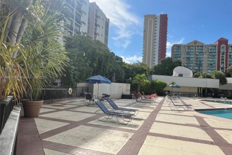 Copropriété à louer à Sunny Isles Beach, Floride: 1 chambre, 71.26 m2 № 1946824 - photo 23