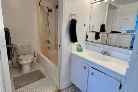 Copropriété à louer à Sunny Isles Beach, Floride: 1 chambre, 71.26 m2 № 1946824 - photo 20