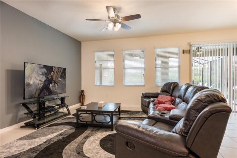 Villa ou maison à vendre à Davenport, Floride: 6 chambres, 303.79 m2 № 1791545 - photo 3