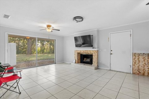 House in Gainesville, Florida 4 bedrooms, 177.81 sq.m. № 2211983 - photo 9
