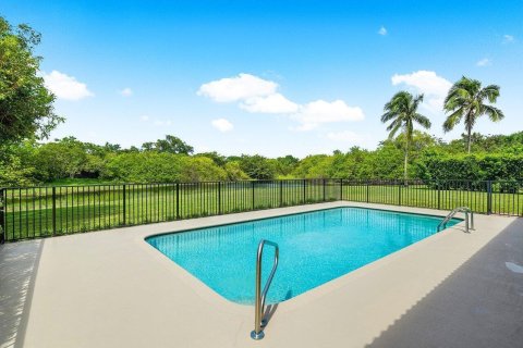 House in Boca Raton, Florida 4 bedrooms, 292.27 sq.m. № 2088128 - photo 24