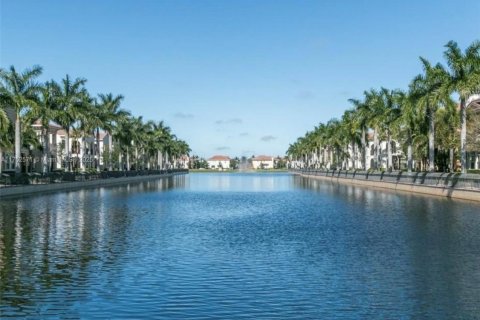 Adosado en venta en Sunrise, Florida, 4 dormitorios, 273.32 m2 № 1711164 - foto 4