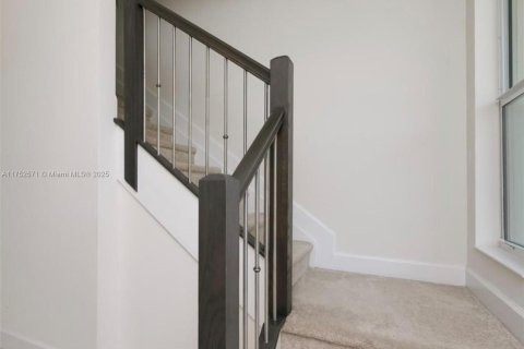 Adosado en venta en Sunrise, Florida, 4 dormitorios, 273.32 m2 № 1711164 - foto 22