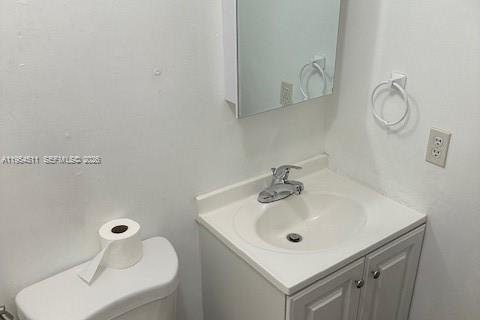 Casa en alquiler en Miami, Florida, 4 dormitorios, 236.25 m2 № 2009169 - foto 16