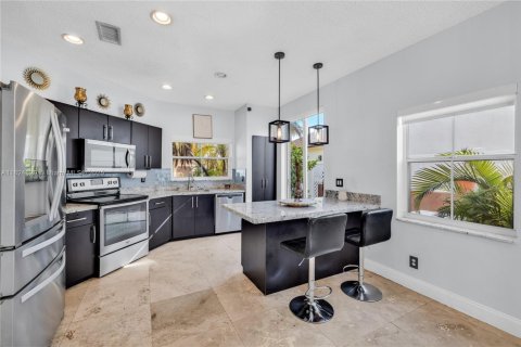 Villa ou maison à vendre à Pembroke Pines, Floride: 3 chambres, 171.68 m2 № 1790527 - photo 4