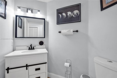 Villa ou maison à vendre à Pembroke Pines, Floride: 3 chambres, 171.68 m2 № 1790527 - photo 11