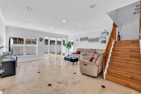 Villa ou maison à vendre à Pembroke Pines, Floride: 3 chambres, 171.68 m2 № 1790527 - photo 12
