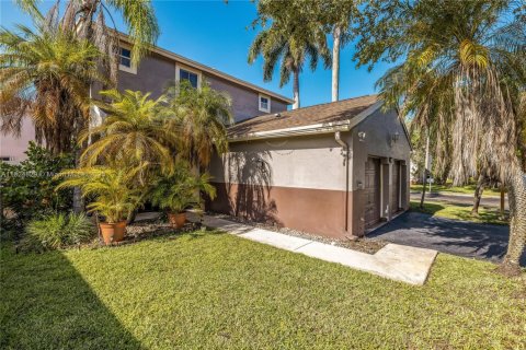 Villa ou maison à vendre à Pembroke Pines, Floride: 3 chambres, 171.68 m2 № 1790527 - photo 18