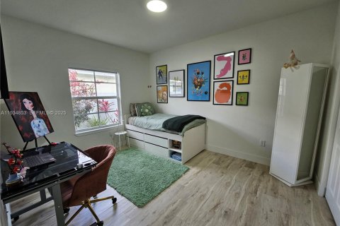 Casa en venta en Miami, Florida, 3 dormitorios, 159.98 m2 № 1993651 - foto 14