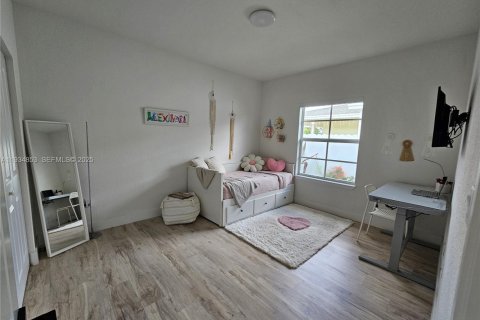 Casa en venta en Miami, Florida, 3 dormitorios, 159.98 m2 № 1993651 - foto 16