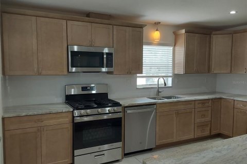 Casa en alquiler en Saint Petersburg, Florida, 2 dormitorios, 139.35 m2 № 1833082 - foto 17