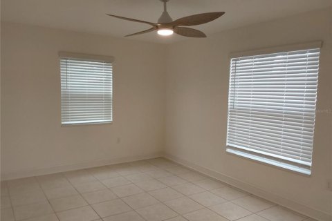 Casa en alquiler en Saint Petersburg, Florida, 2 dormitorios, 139.35 m2 № 1833082 - foto 19