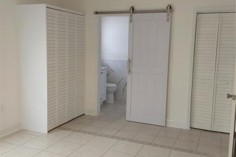 Casa en alquiler en Saint Petersburg, Florida, 2 dormitorios, 139.35 m2 № 1833082 - foto 20