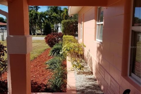 Casa en alquiler en Saint Petersburg, Florida, 2 dormitorios, 139.35 m2 № 1833082 - foto 2