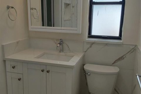 Casa en alquiler en Saint Petersburg, Florida, 2 dormitorios, 139.35 m2 № 1833082 - foto 25