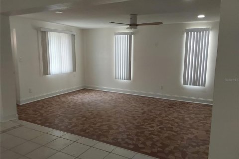 Casa en alquiler en Saint Petersburg, Florida, 2 dormitorios, 139.35 m2 № 1833082 - foto 10