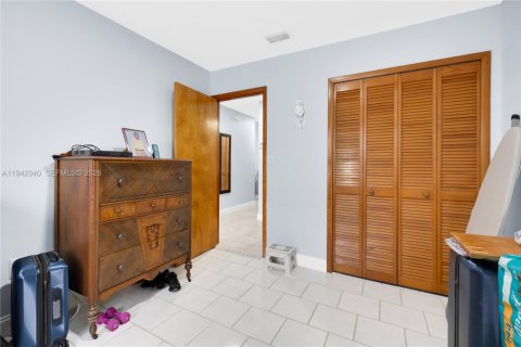 Casa en venta en Miami, Florida, 3 dormitorios, 123.75 m2 № 2000293 - foto 30