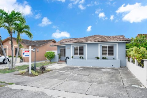 Casa en venta en Miami, Florida, 3 dormitorios, 123.75 m2 № 2000293 - foto 3