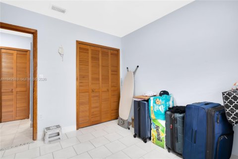 Casa en venta en Miami, Florida, 3 dormitorios, 123.75 m2 № 2000293 - foto 29