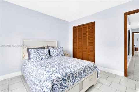 Casa en venta en Miami, Florida, 3 dormitorios, 123.75 m2 № 2000293 - foto 26